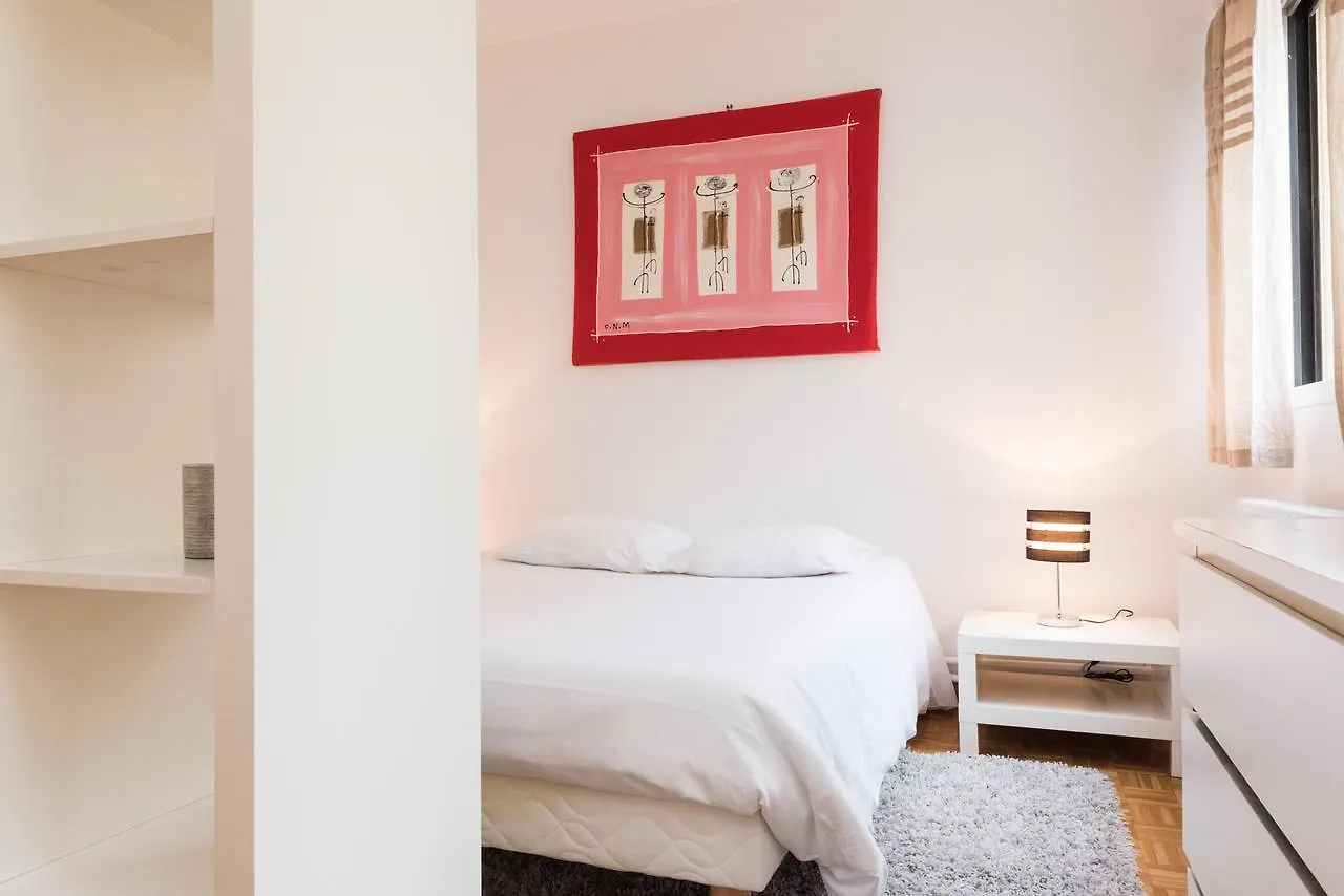 Poncelet Apartment *